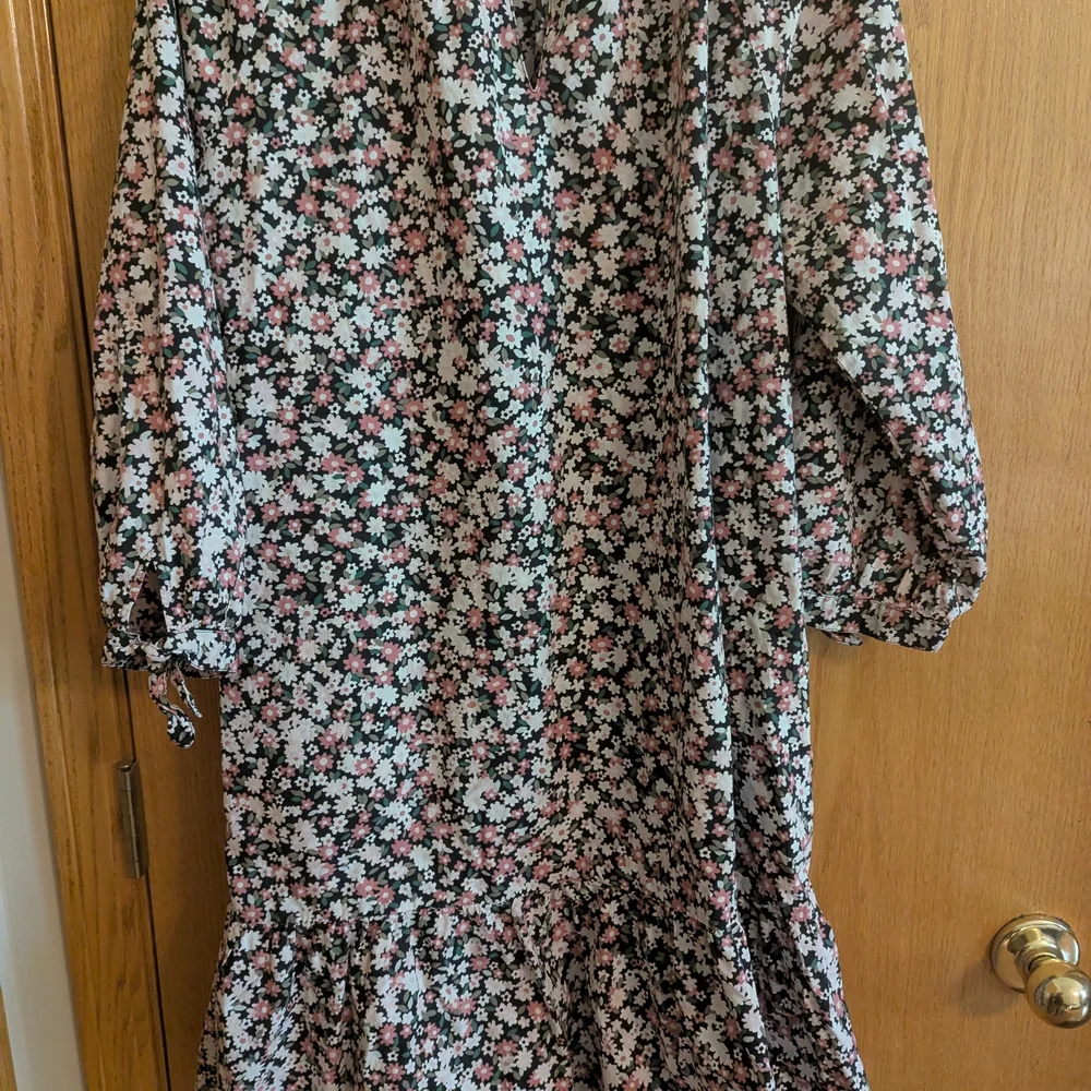 Kate Spade Floral Dress - Picture 7 of 7